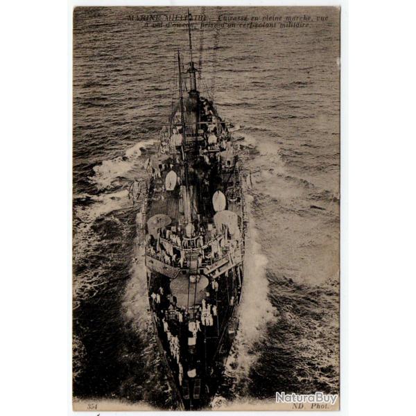 CPA - MARINE Militaire  -"Cuirasse en pleine Capitaine Saconnay, Exercice du Cerf-Volant N1191