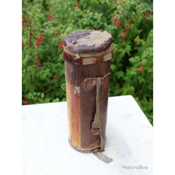 WEHRMACHT - tui tube carton quipements anti gaz allemands - provenance Normandie 1944