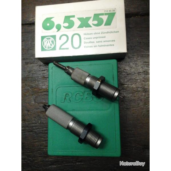 Jeux d'outils et une boite de douilles en 6.5x57.