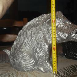 Sanglier en aluminium.