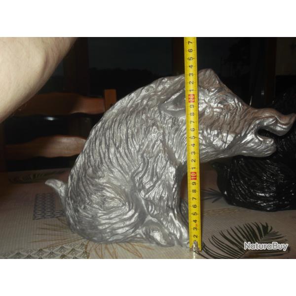 Sanglier en aluminium.