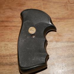 Véritable poignée COLT PACHMAYR issue d'un PEACEKEEPER