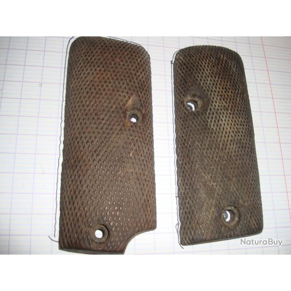 PLAQUETTE POUR PISTOLET RUBY   VOIR COTES