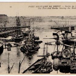 CPA - Marine - PORT MILITAIRE DE BREST - SORTIE DU CUIRASSE "LE HOCHE" N° 1234