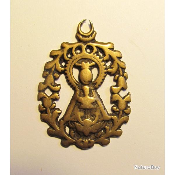 (524) Pendentif religieux, vierge en cape XVIII-XIXe s.