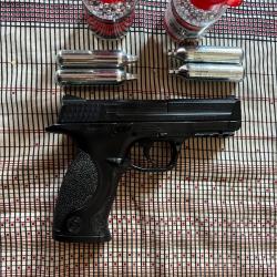 Pistolet CO2 Glock MP40 - 4.5 mm bille acier + accessoires
