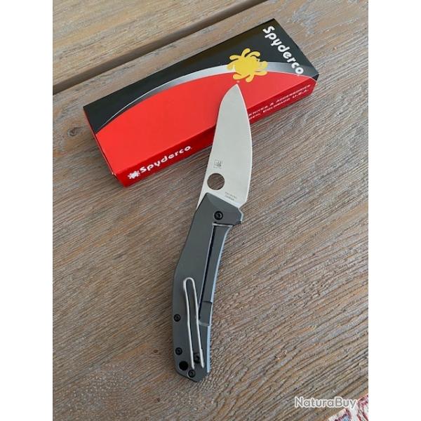Couteau Spyderco Spydiechef