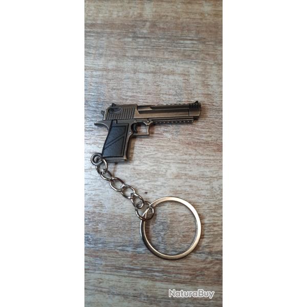 PORTE CLES ARME 3