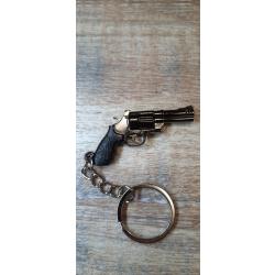 PORTE CLES ARME 5