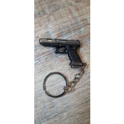 PORTE CLES ARME 11