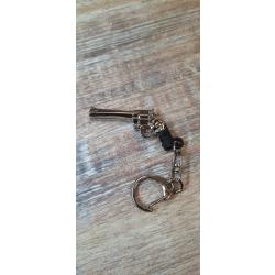 PORTE CLES ARME 13