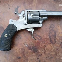 Joli revolver Belge .320 bulldog Guyot. Vendu sans prix de réserve !