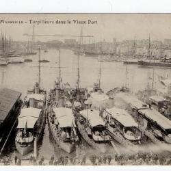 CPA - Marseille - Torpilleurs dans le Vieux Port  N°1199