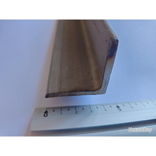 Cornire en INOX A4 MARIN (316L) - Largeur : 4 cm - p : 4 mm - Longueur : 1 mtre - Quantit : 1