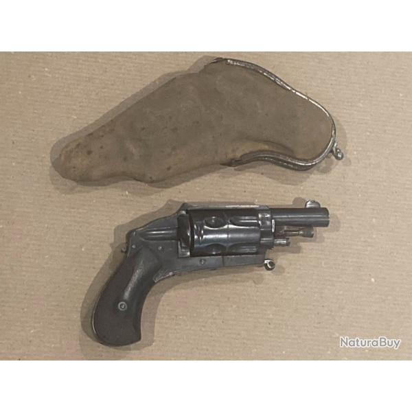 revolver hammerless calibre 6 mm Velodog + bourse type porte-monnaie cuir