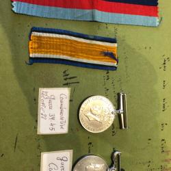 Lot médailles anglaise de Crimée à 39/45