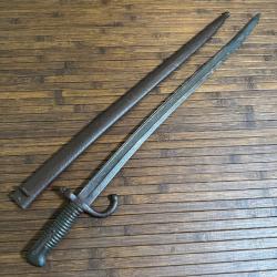 BAÏONNETTE FRANÇAISE 1866 CHASSEPOT DANS SON FOURREAU