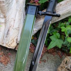 Réplique de la Baïonnette GARAND M1 Lame Acier Carbone Manche Abs Système Fixation Etui Métal