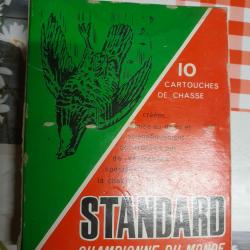 1 boite intacte de 10 munitions collector Standard plastique plombs n°4  65 millimètres calibre 16