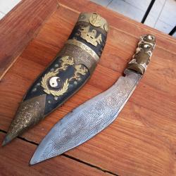 Magnifique et Lourd Couteau KUUKRI NÉPALAIS Manche en OS avec Fourreau en Cuir