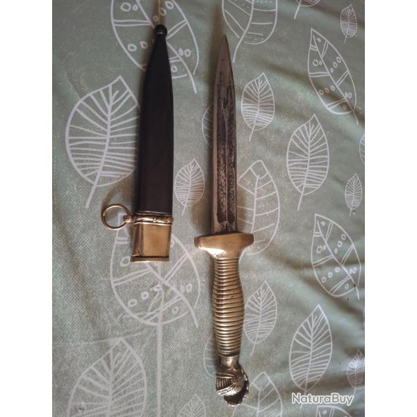 Dague fait avec un glaive