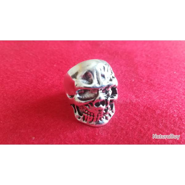 Bague expendables tete de mort crane gothique