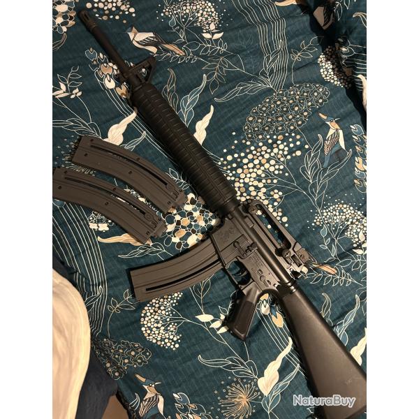 COLT M16 RIFLE cal 22lr  + 3 chargeurs 30cps d origine