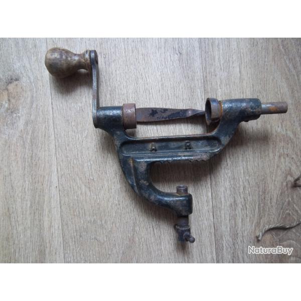 ancien sertisseur le Bayard N 1 vintage calibre 16  broche fonctionnel  nettoyer !