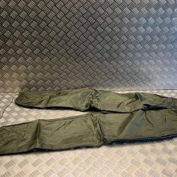 pantalon de pluie armee francaise couleur vert kaki neuf  taille pt et gt