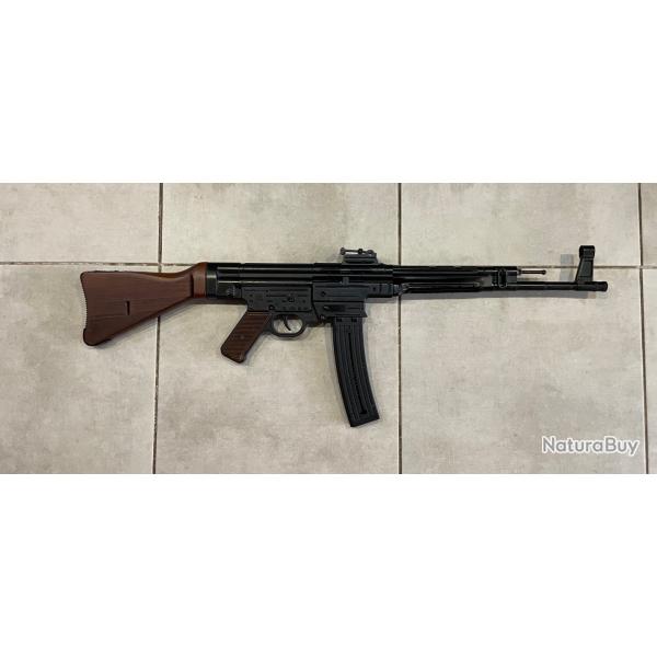 STG 44 GSG en 22 Lr avec 3 chargeurs