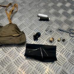 trousse de couture militaire avec accessoires de l armee italienne neuf