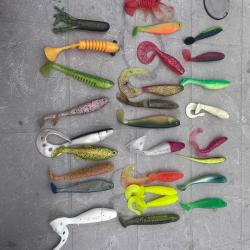 Lot de 28 leurres souples