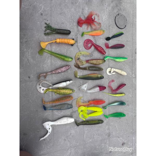 Lot de 28 leurres souples