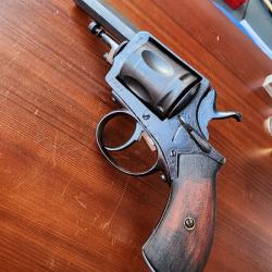 REVOLVER BULDOG CALIBRE 8.92 TYPE MUNICIPAL