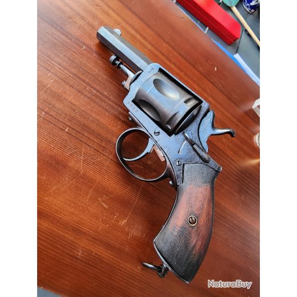 REVOLVER BULDOG CALIBRE 8.92 TYPE MUNICIPAL