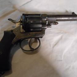 l'explorateur , 9coups en 8mm 1892 ,parfait état , A VOIR