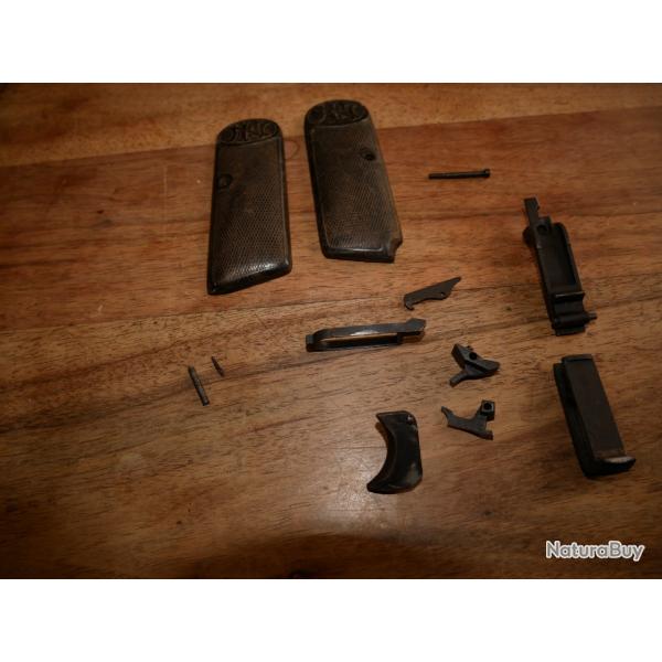 Lot de pices de pistolet BROWNING 1910/22