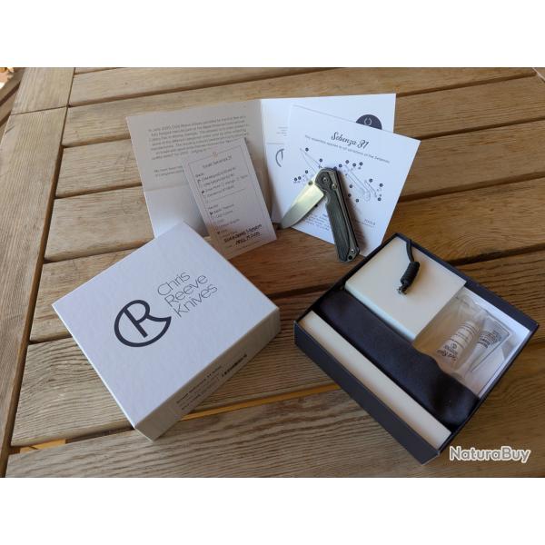 Chris Reeve Small Sebenza 31 Magnacut black micarta