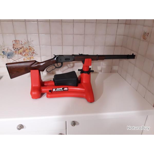 Winchester 1894 model Legacy cal 30 30 tat proche du neuf.