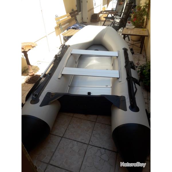 Annexe avec plancher aluminium et moteur lectrique et batterie
