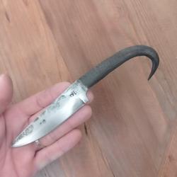 Petit Couteau de chasse forgé manche en chamois