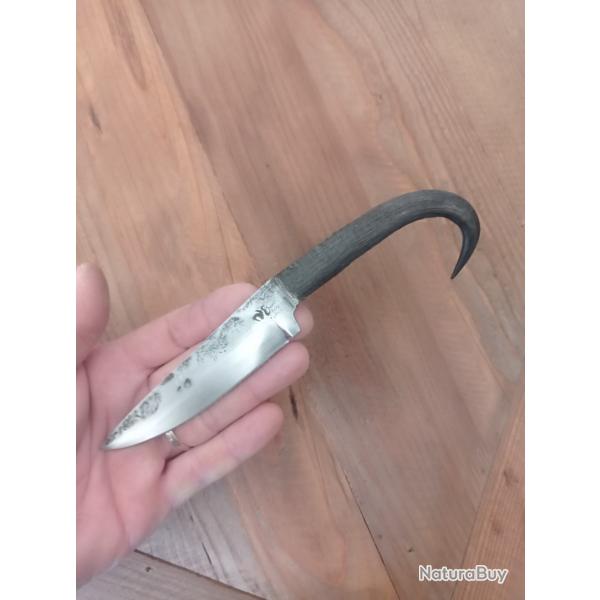 Petit Couteau de chasse forg manche en chamois