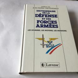 VENDU PAR LE-CUIRASSIER LIVRE 22,5 X 15  CM 350 PAGES 1988 DICTIONNAIRE DÉFENSE ET FORCES ARMÉES