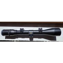 Lunette de visée 4x36 japan Shirstone 40-200, quasiment neuve. Avec étui en beau cuir epais