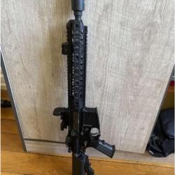 MK18 KA AEG avec 4 chargeurs et casque