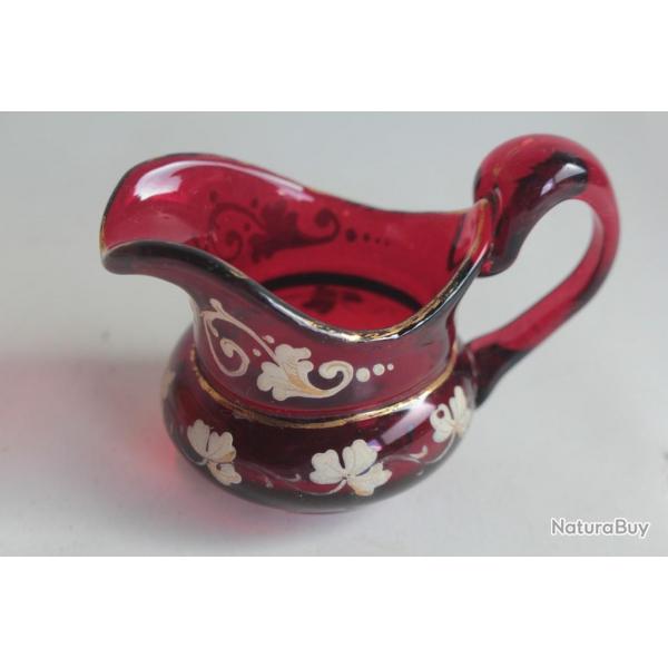 Pichet miniature cristal rouge maill XIXe sicle