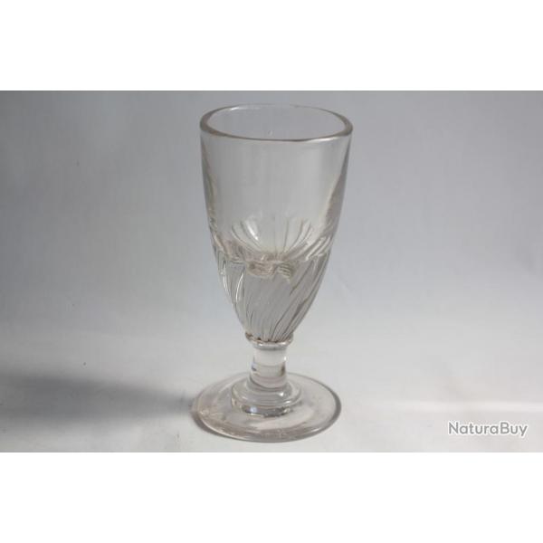 Ancien verre  absinthe