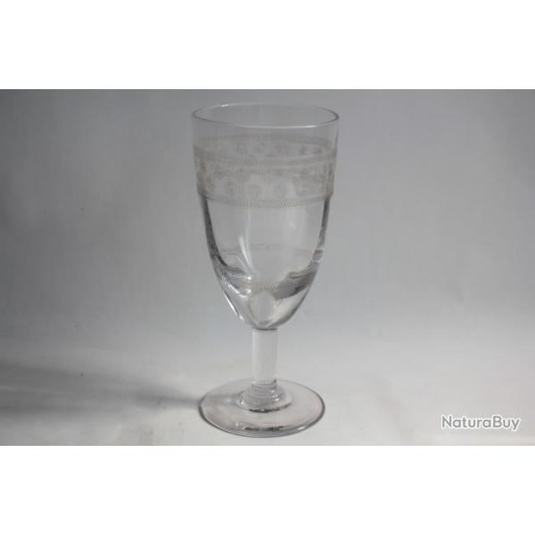 Ancien verre  absinthe grav