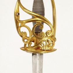FORTE ÉPÉE DE CHEVAU-LÉGERS DE LA MAISON DU ROI VERS 1750-1762 ANCIENNE MONARCHIE RÈGNE DE LOUIS XV 