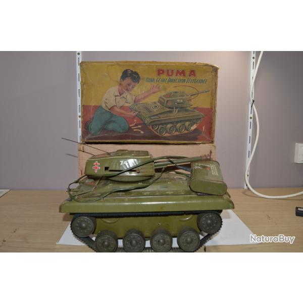 Tank gant PUMA arme France moteur 39 cm avec boite 19660/1970